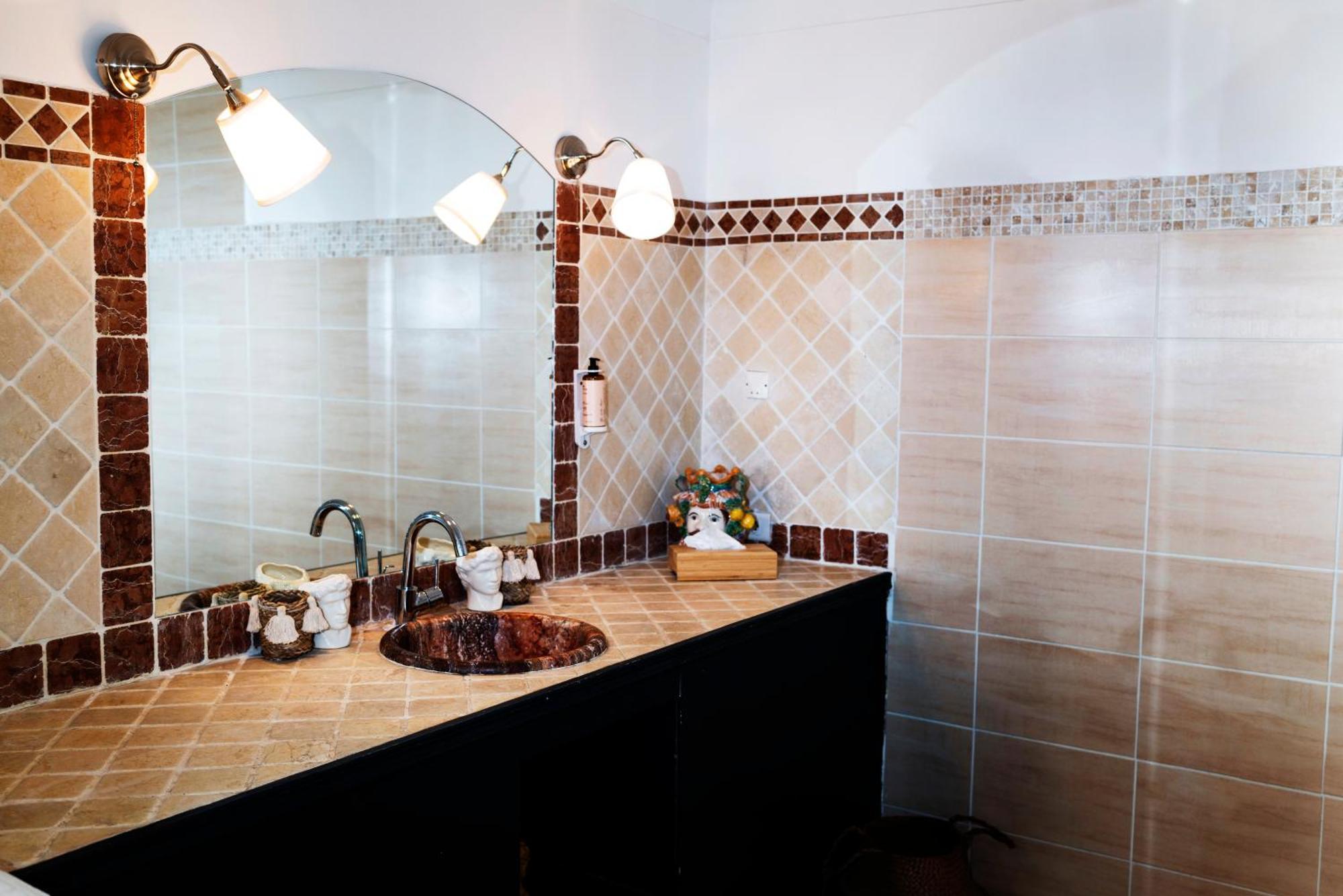La Bravade Luxe Et Serenite Au Coeur De Saint-Tropez Suites Spacieuses Avec Jardin Enchanteur מראה חיצוני תמונה