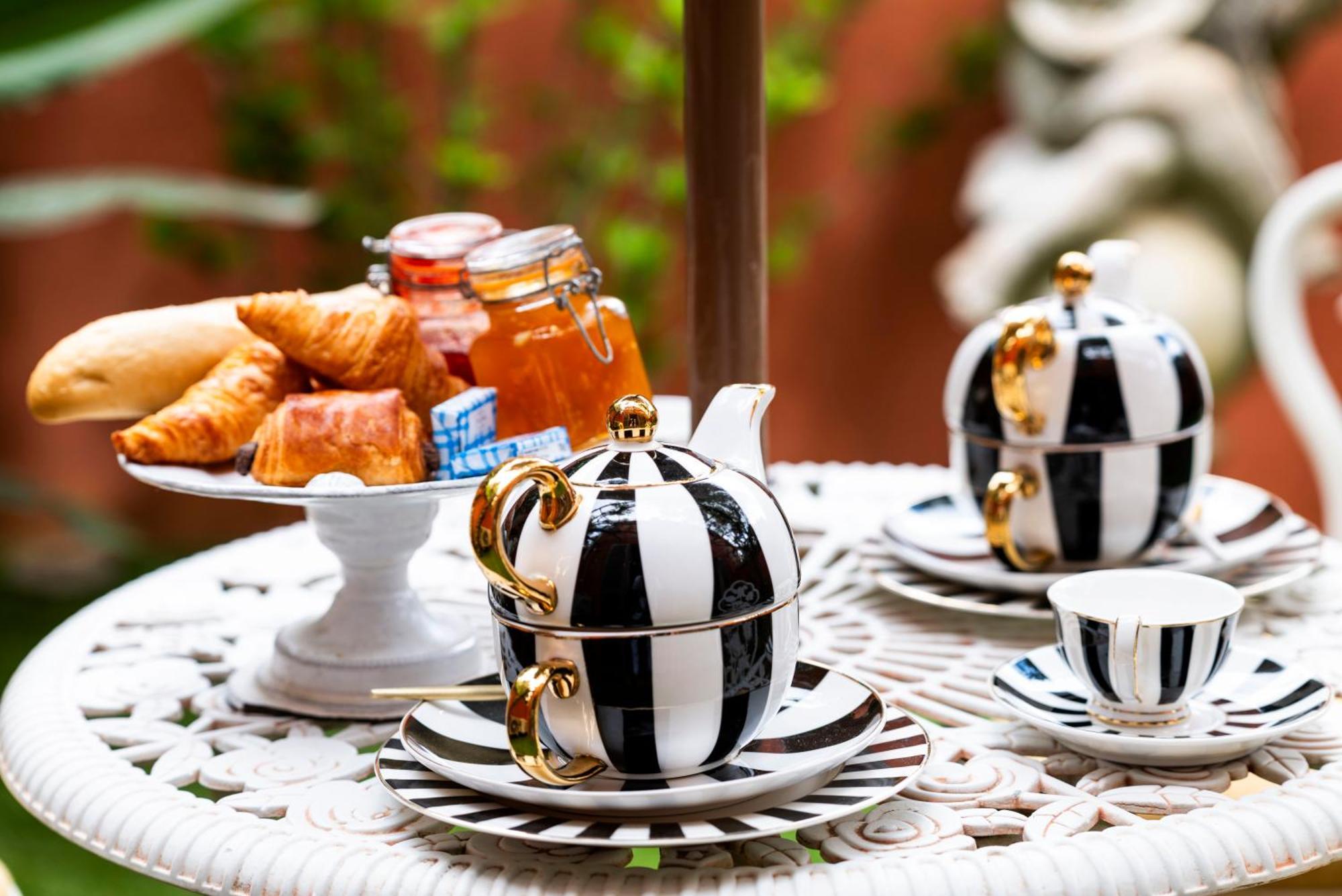 La Bravade Luxe Et Serenite Au Coeur De Saint-Tropez Suites Spacieuses Avec Jardin Enchanteur מראה חיצוני תמונה